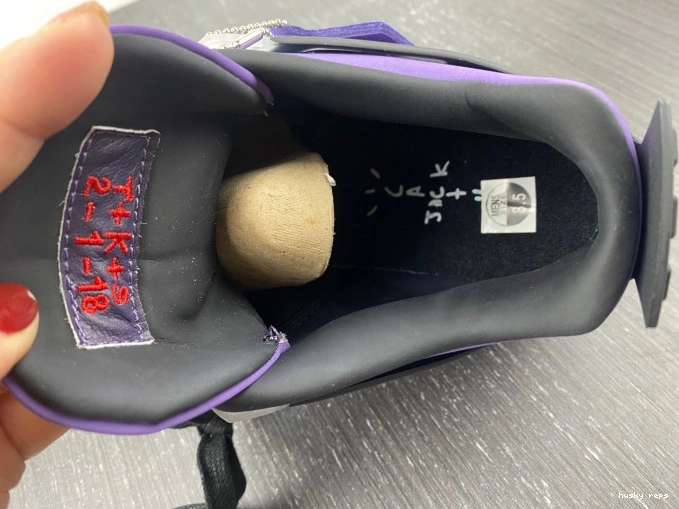Rep Husky LN4 Scott 766296 and 4 Jordan Retro Purple Family) (Friends Travis 0801
